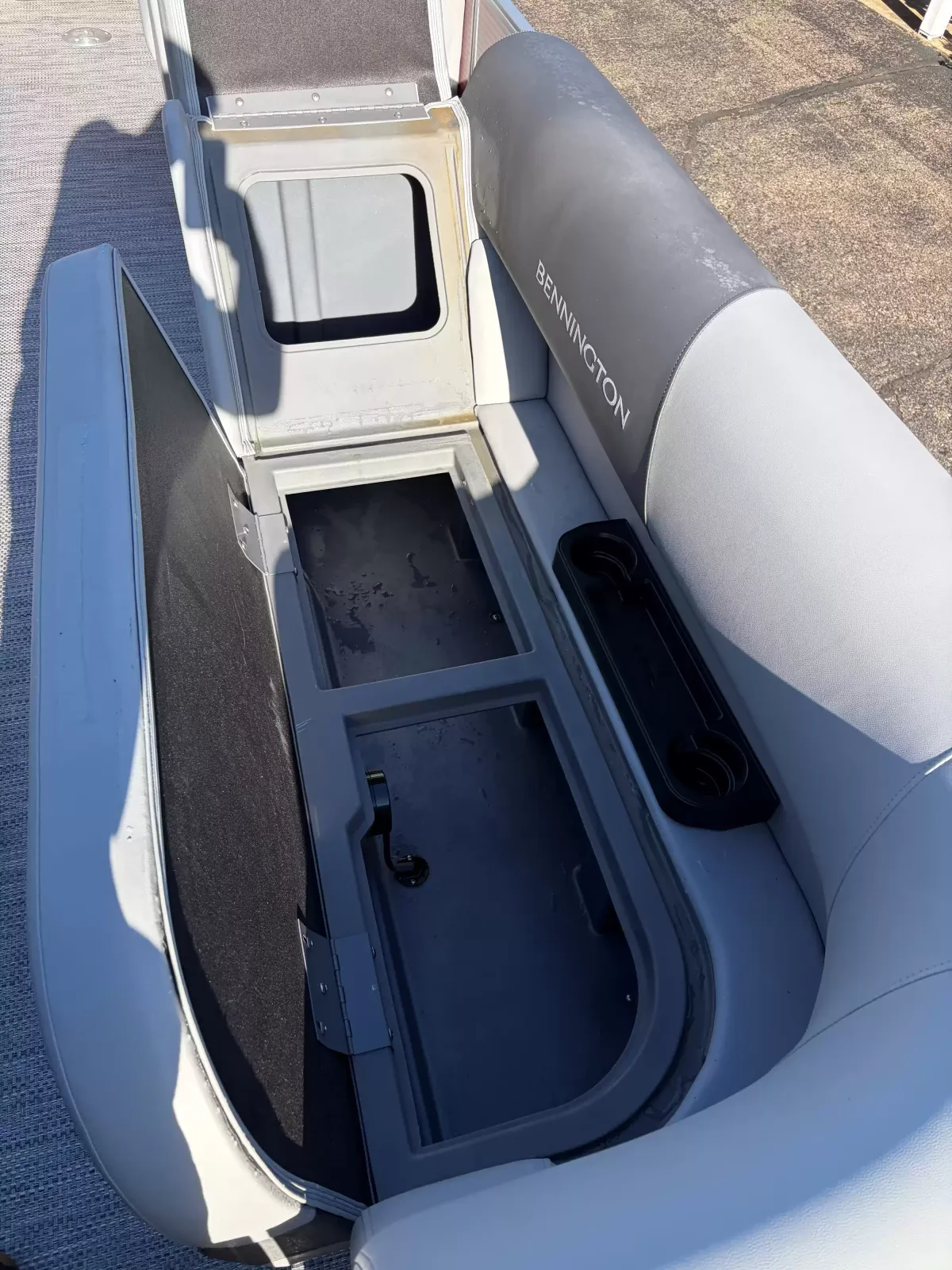 boat-carouselImage-image