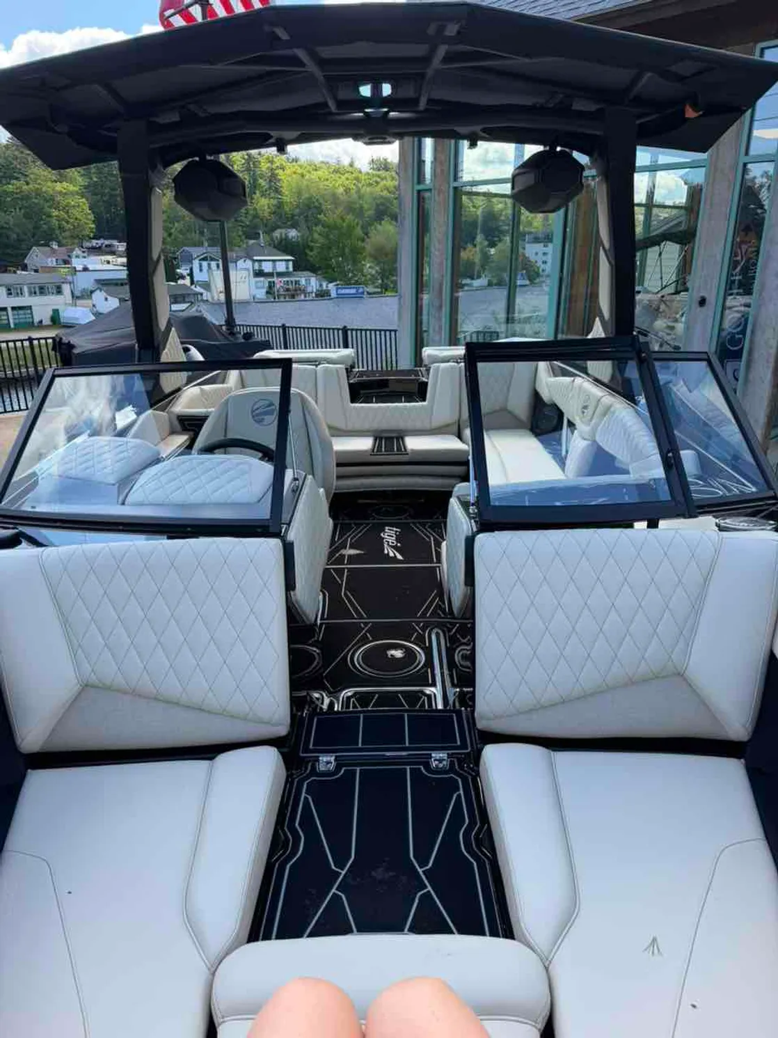 dummy-boat-img
