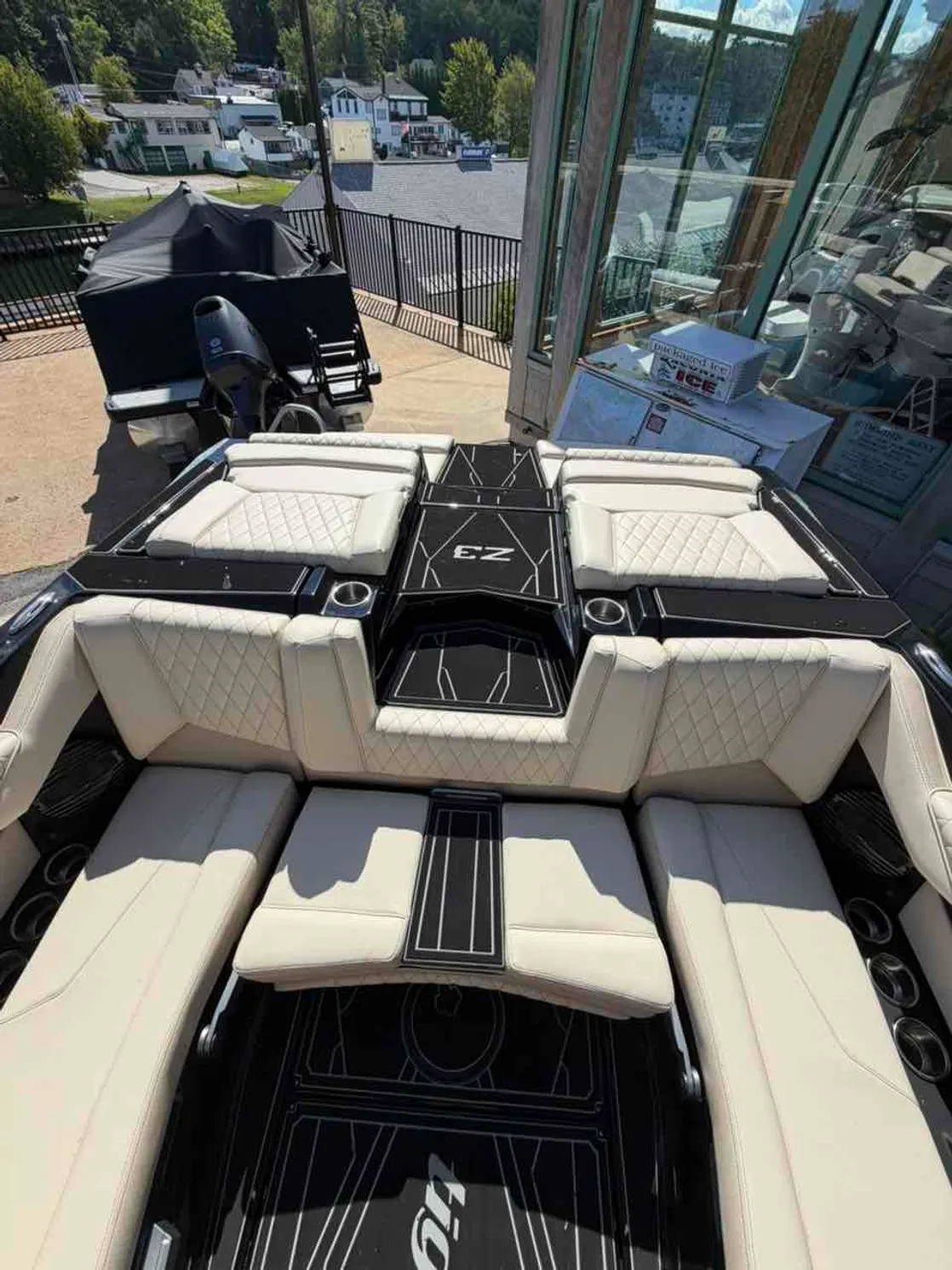 dummy-boat-img