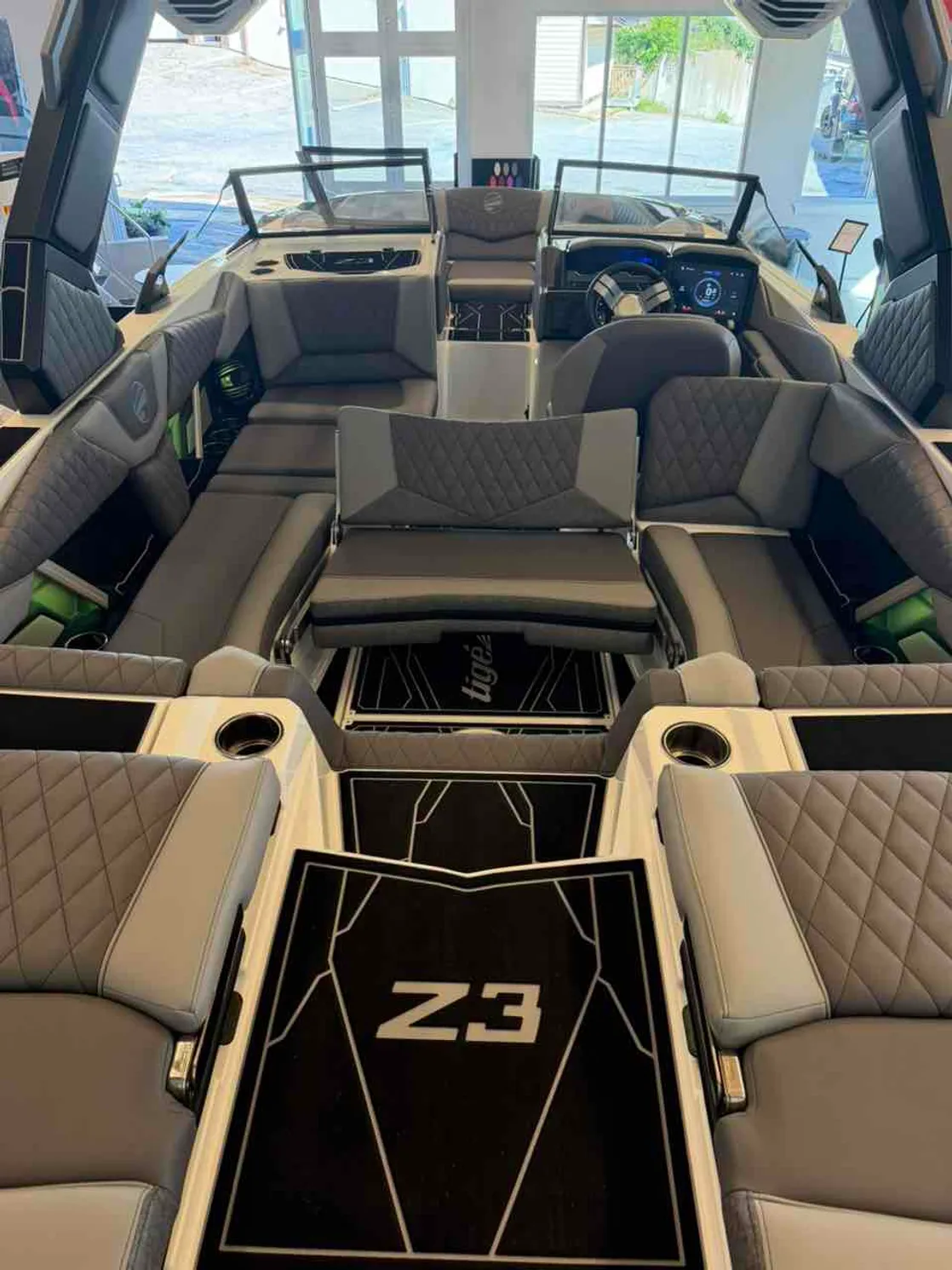 dummy-boat-img