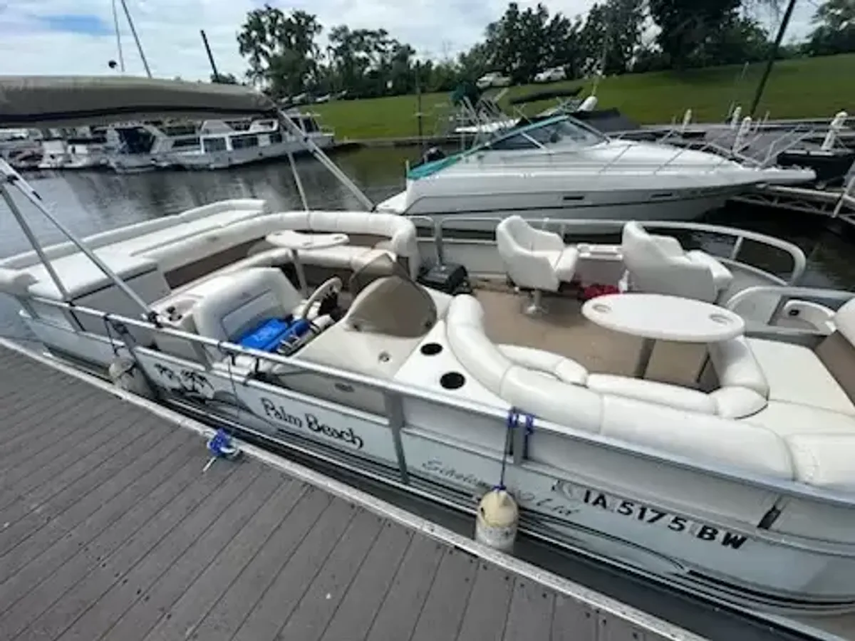 boat-carouselImage-image