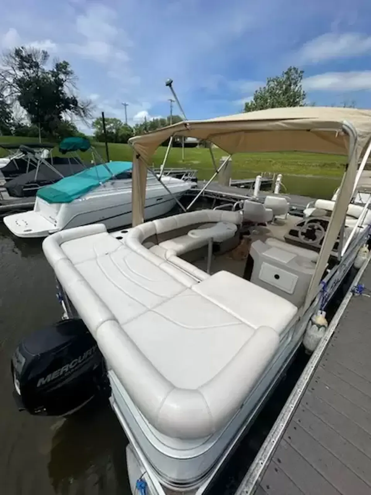boat-carouselImage-image