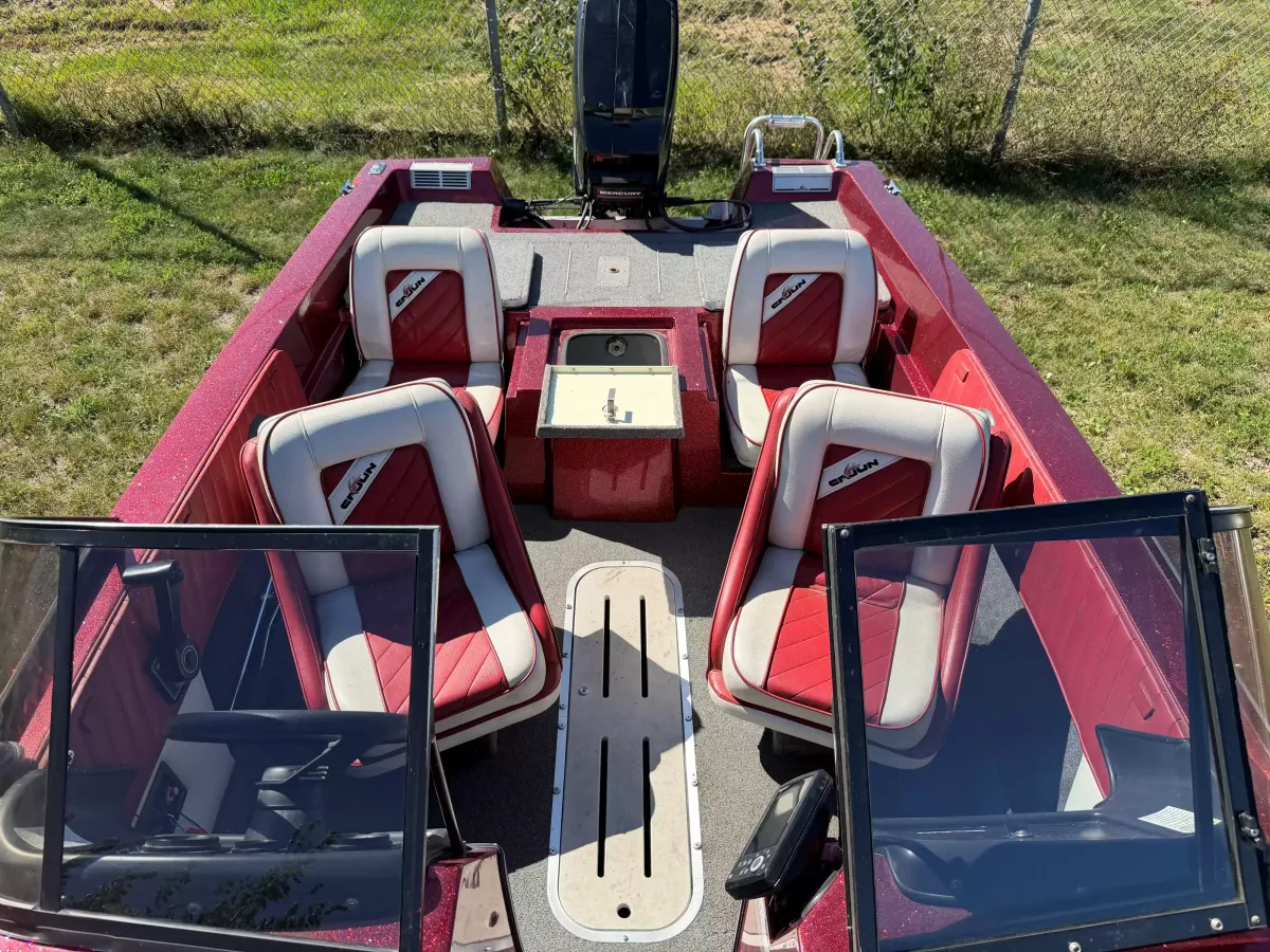 boat-carouselImage-image