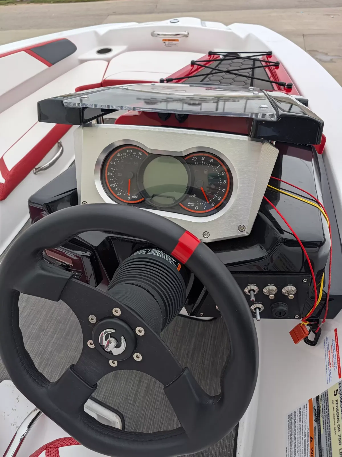 boat-carouselImage-image