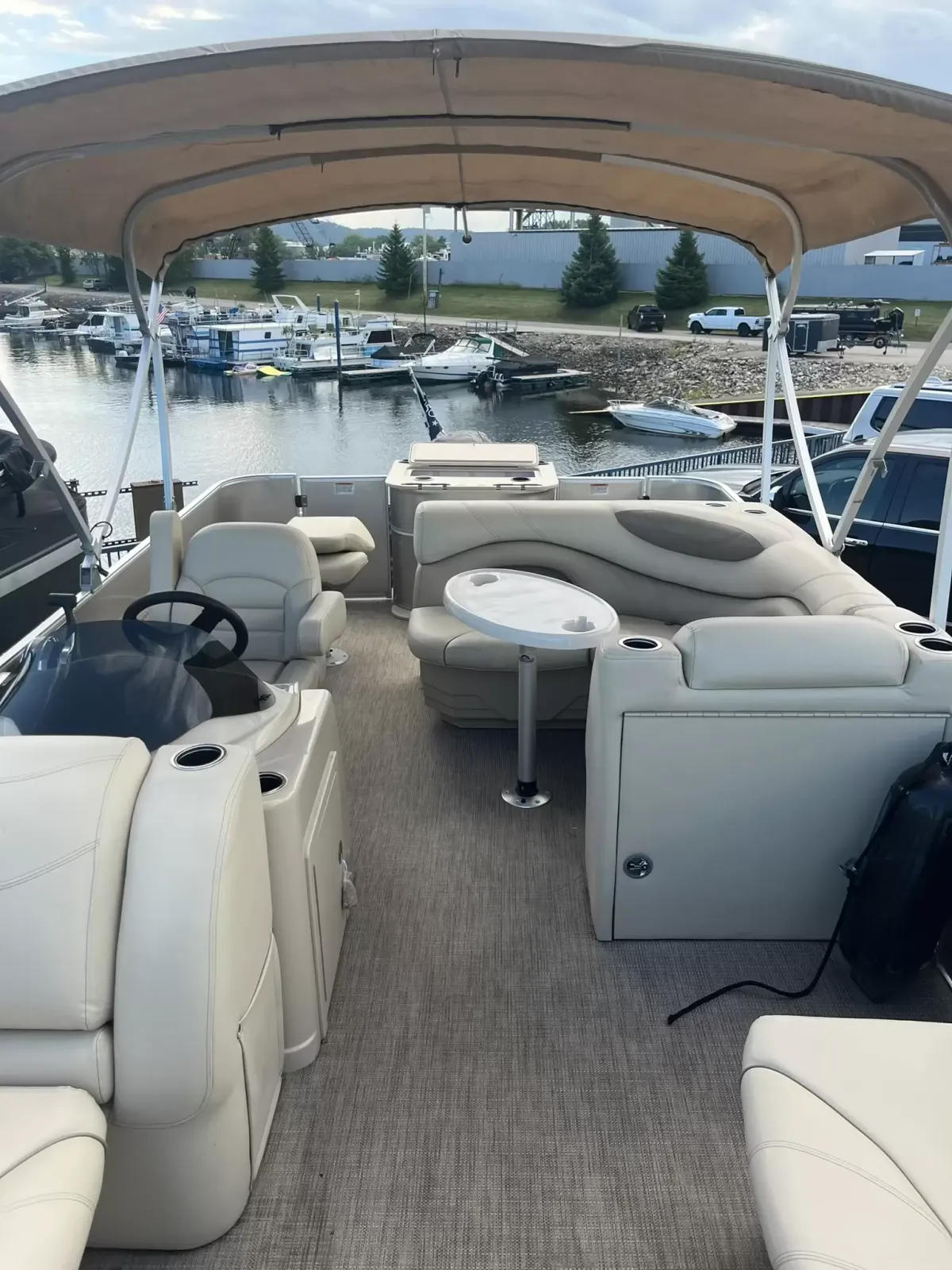 boat-carouselImage-image