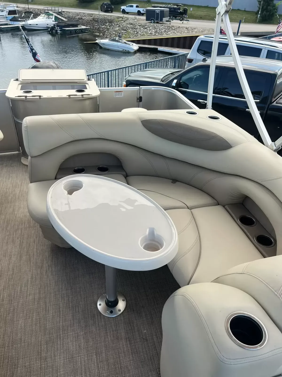 boat-carouselImage-image