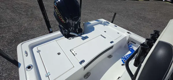 2025 Tidewater 2410 BAY MAX