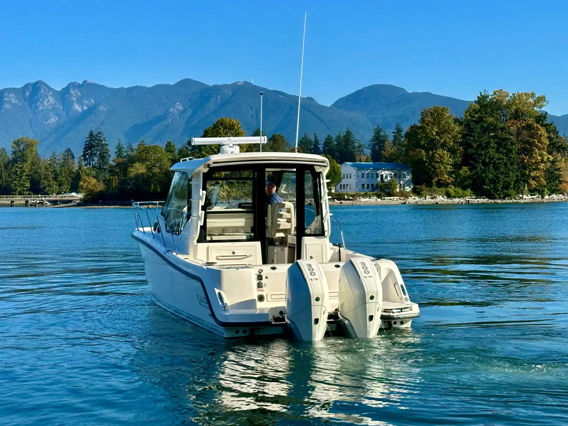 New 2026 Boston whaler 325 Conquest Pilothouse for Sale | Vancouver, BC | M&P Yacht Centre | 68ba029f97b34733670548ec