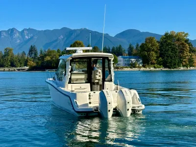 New 2026 Boston whaler 325 Conquest Pilothouse for Sale | Vancouver, BC | M&P Yacht Centre | 68ba029f97b34733670548ec