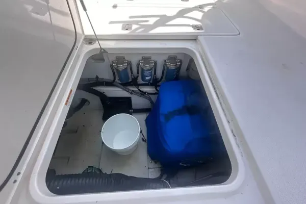 2012 Pursuit OS385 detail image 17