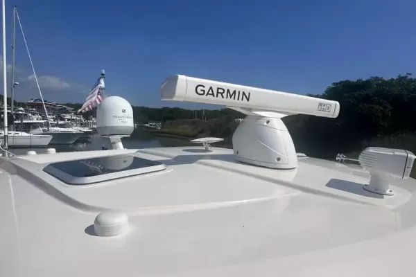 2012 Pursuit OS385 detail image 23