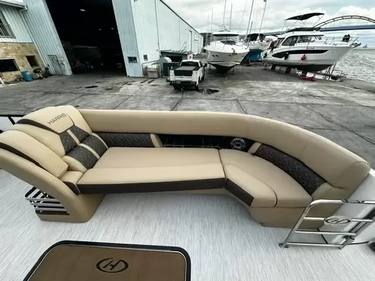 dummy-boat-img