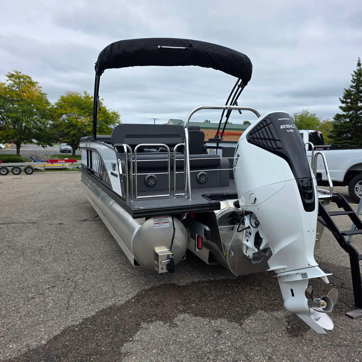 dummy-boat-img