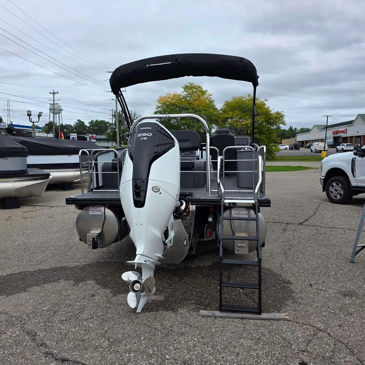 dummy-boat-img