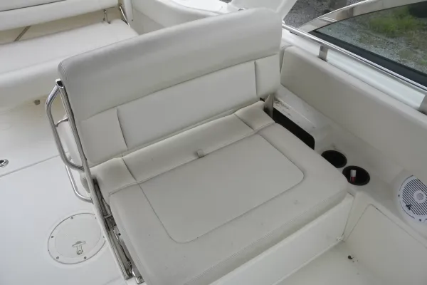2013 Boston Whaler 230 VANTAGE detail image 7