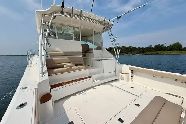 2018 Tiara Yachts 4300 OPEN detail image 4