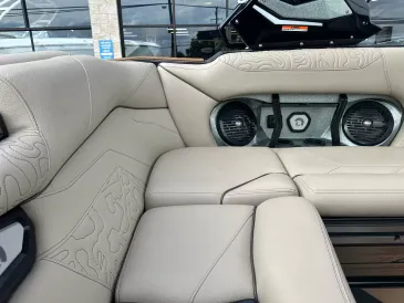 2027 Centurion Ri230   -20