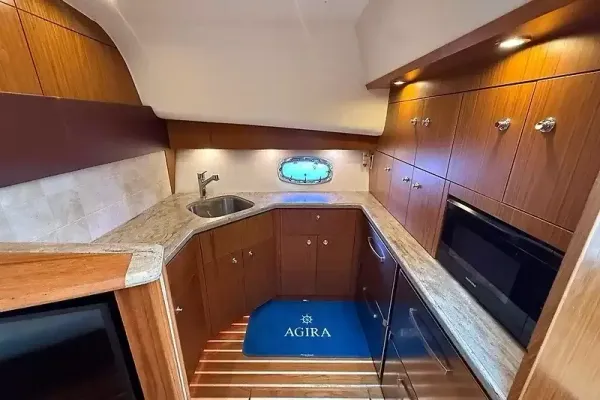 2018 Tiara Yachts 4300 OPEN detail image 32