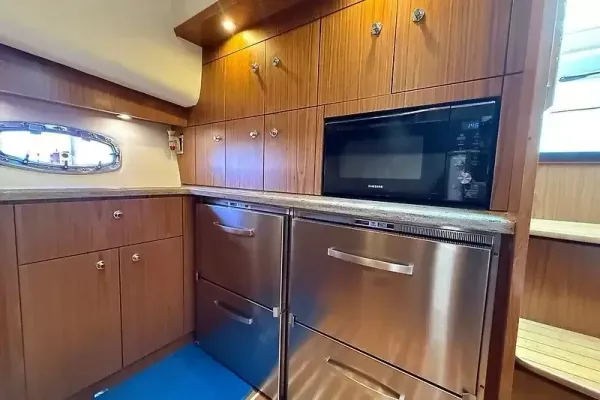 2018 Tiara Yachts 4300 OPEN detail image 33