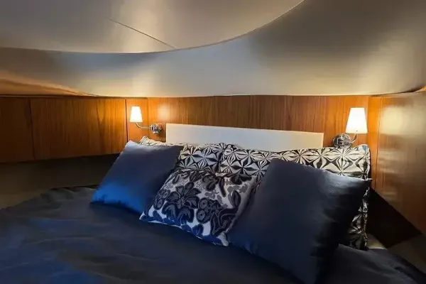 2018 Tiara Yachts 4300 OPEN detail image 36