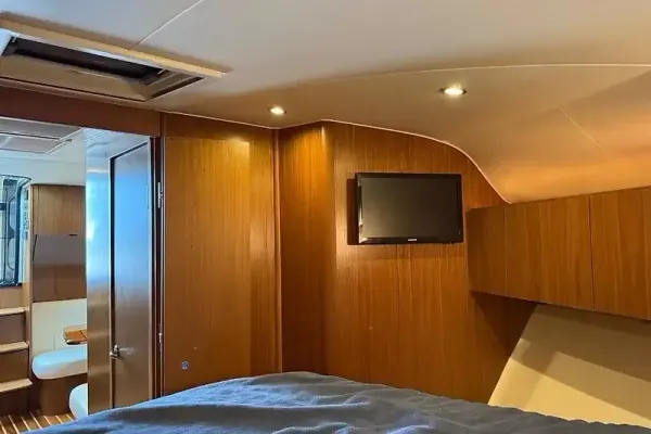2018 Tiara Yachts 4300 OPEN detail image 37