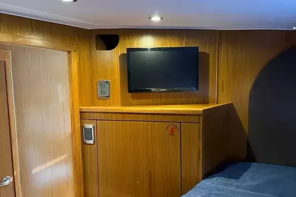 2018 Tiara Yachts 4300 OPEN detail image 40