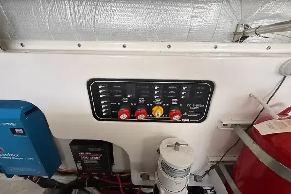 2018 Tiara Yachts 4300 OPEN detail image 49