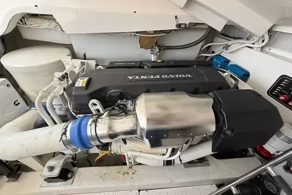 2018 Tiara Yachts 4300 OPEN detail image 57