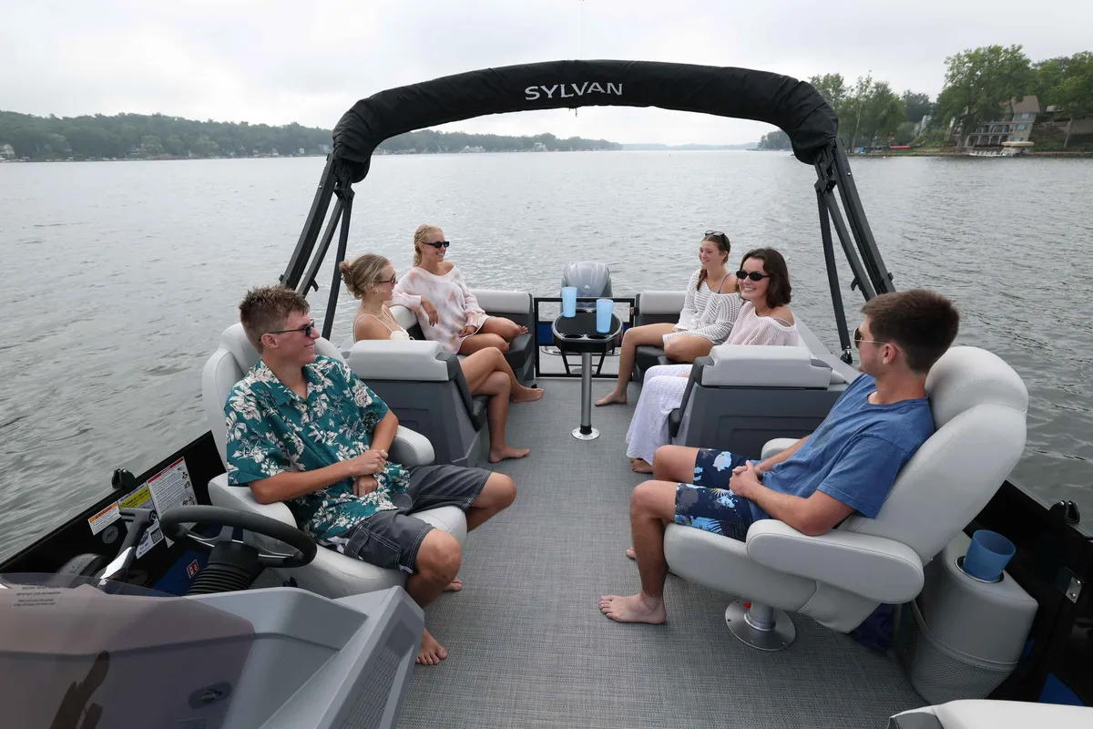 boat-carouselImage-image
