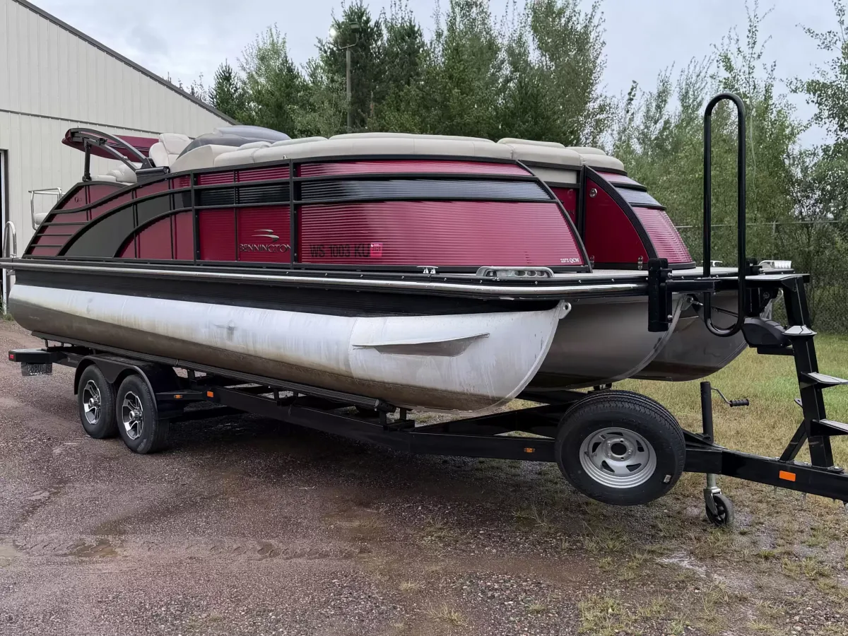 boat-carouselImage-image
