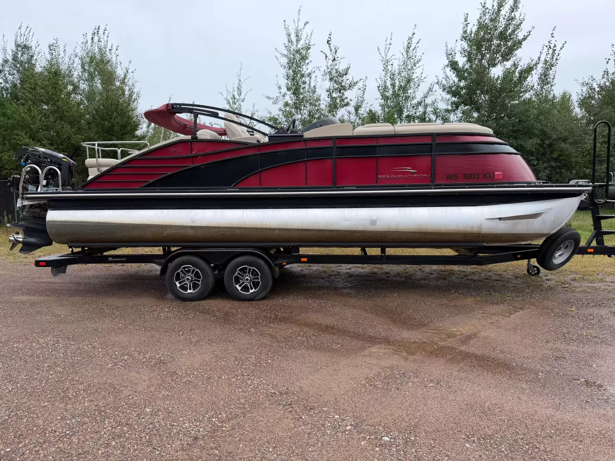boat-carouselImage-image