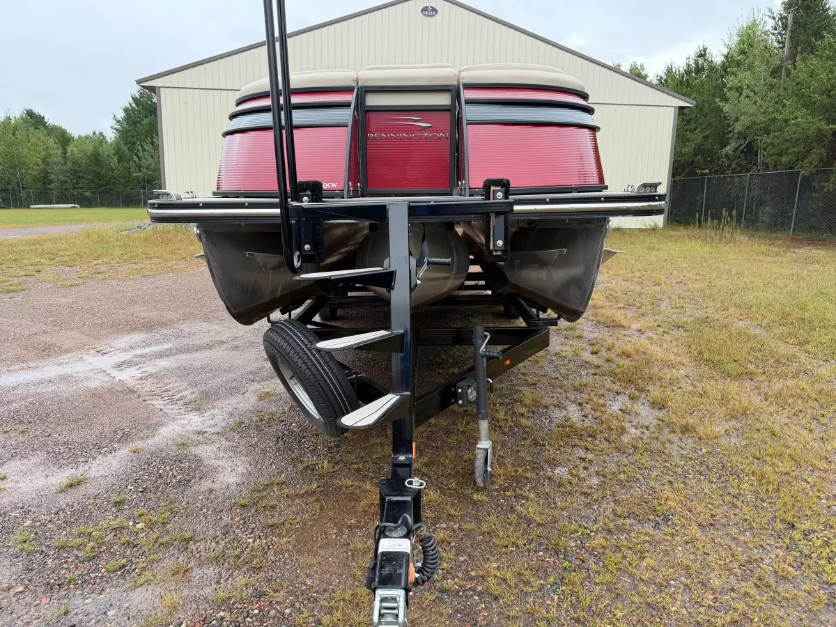 boat-carouselImage-image