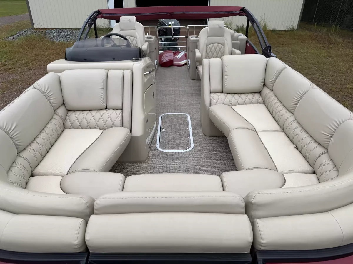 boat-carouselImage-image