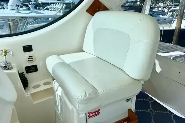 2006 Tiara Yachts 43 SOVRAN detail image 24