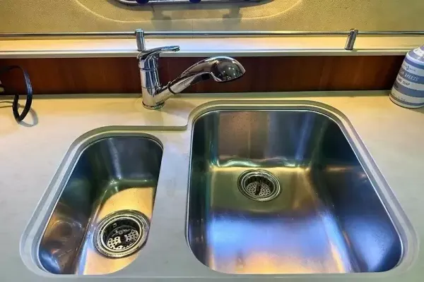 2006 Tiara Yachts 43 SOVRAN detail image 48