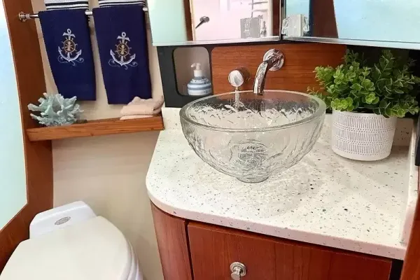 2006 Tiara Yachts 43 SOVRAN detail image 68