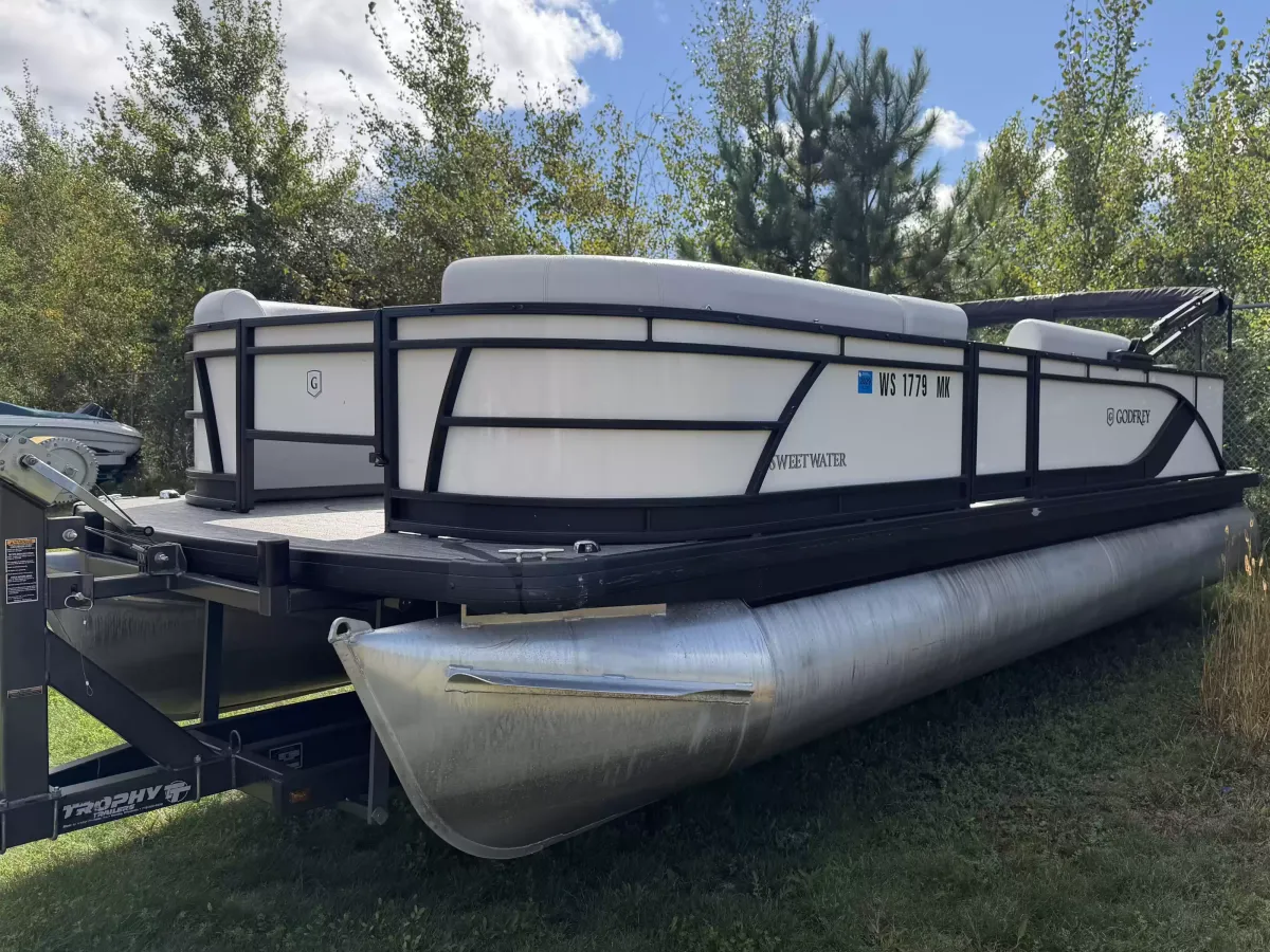 boat-carouselImage-image