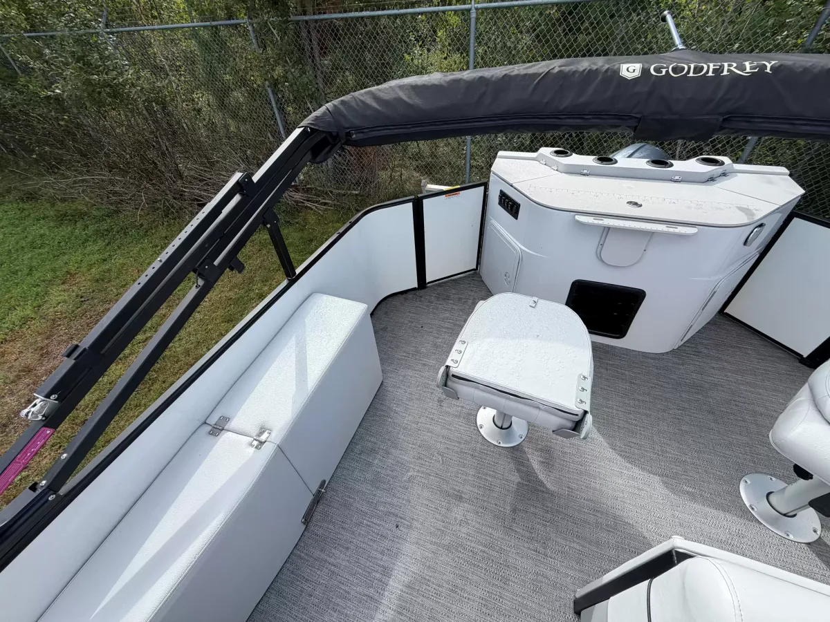 boat-carouselImage-image