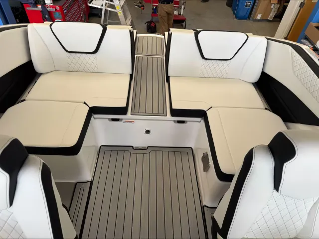 Boat Thumbnail 5