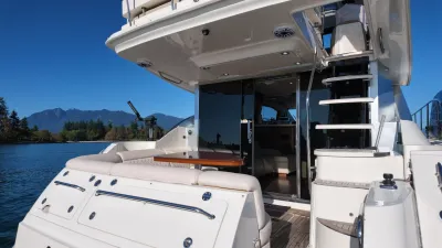 Pre-Owned 2015 Sea ray 510 Fly for Sale | Vancouver, BC | M&P Yacht Centre | 6aa84814947bd62dbb023813