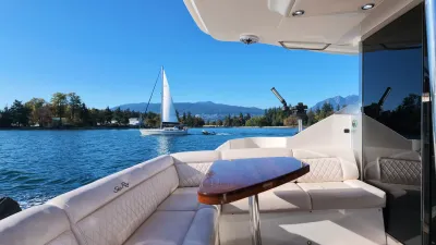 Pre-Owned 2015 Sea ray 510 Fly for Sale | Vancouver, BC | M&P Yacht Centre | 6aa84814947bd62dbb023813