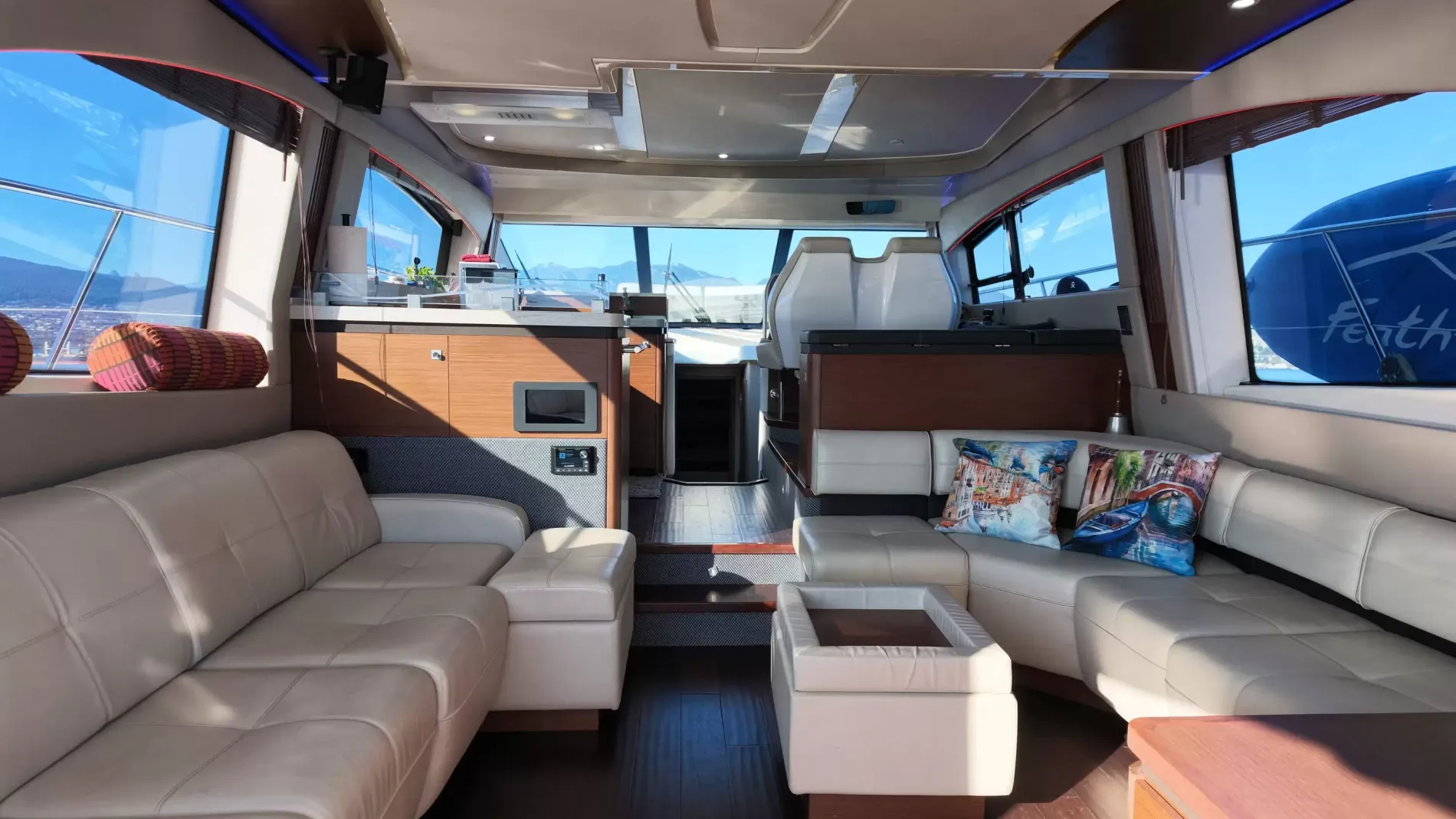 Pre-Owned 2015 Sea ray 510 Fly for Sale | Vancouver, BC | M&P Yacht Centre | 6aa84814947bd62dbb023813