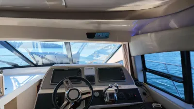 Pre-Owned 2015 Sea ray 510 Fly for Sale | Vancouver, BC | M&P Yacht Centre | 6aa84814947bd62dbb023813