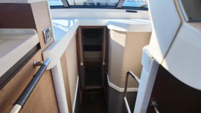 Pre-Owned 2015 Sea ray 510 Fly for Sale | Vancouver, BC | M&P Yacht Centre | 6aa84814947bd62dbb023813