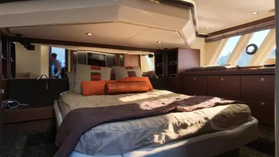 Pre-Owned 2015 Sea ray 510 Fly for Sale | Vancouver, BC | M&P Yacht Centre | 6aa84814947bd62dbb023813