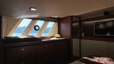 Pre-Owned 2015 Sea ray 510 Fly for Sale | Vancouver, BC | M&P Yacht Centre | 6aa84814947bd62dbb023813