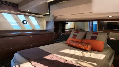 Pre-Owned 2015 Sea ray 510 Fly for Sale | Vancouver, BC | M&P Yacht Centre | 6aa84814947bd62dbb023813