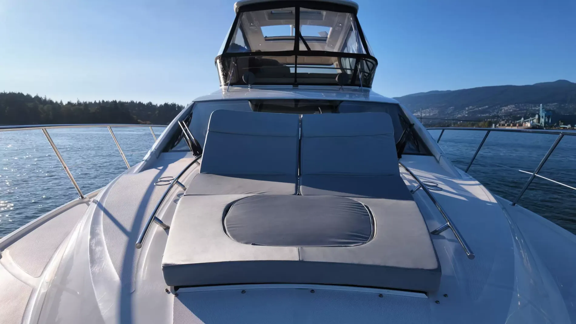 Pre-Owned 2015 Sea ray 510 Fly for Sale | Vancouver, BC | M&P Yacht Centre | 6aa84814947bd62dbb023813