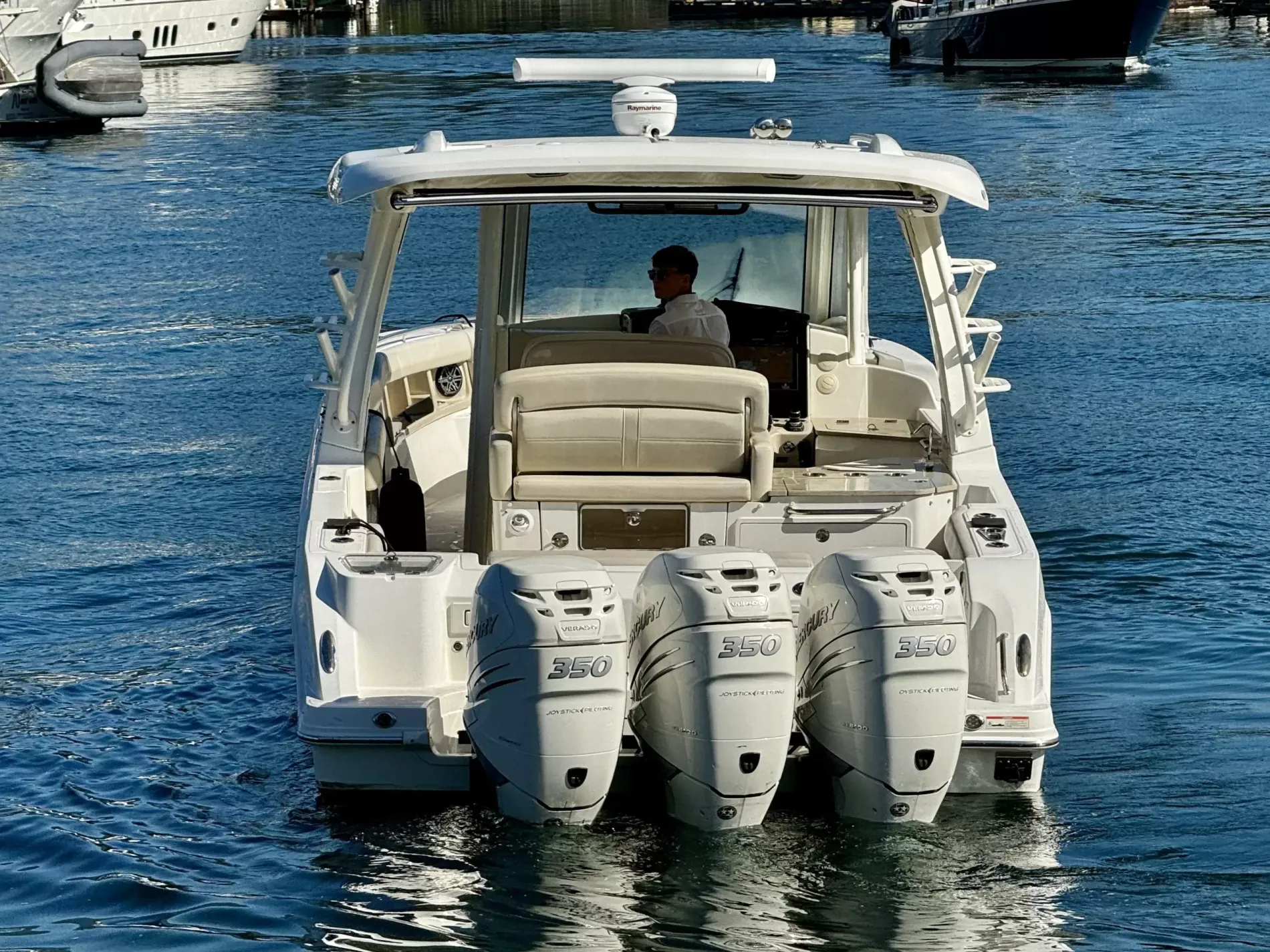 Pre-Owned 2018 Boston whaler 350 Realm for Sale | Vancouver, BC | M&P Yacht Centre | 6aac4231ecabd340f90bec18