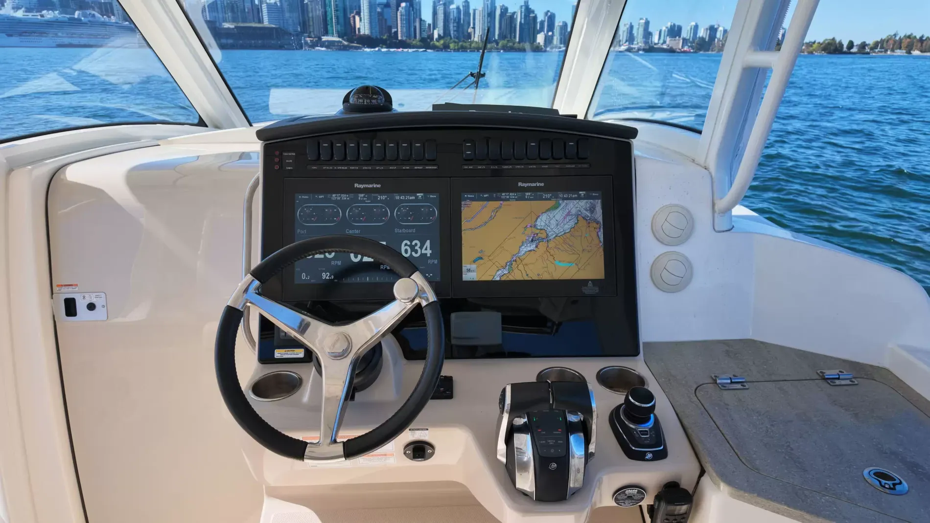 Pre-Owned 2018 Boston whaler 350 Realm for Sale | Vancouver, BC | M&P Yacht Centre | 6aac4231ecabd340f90bec18